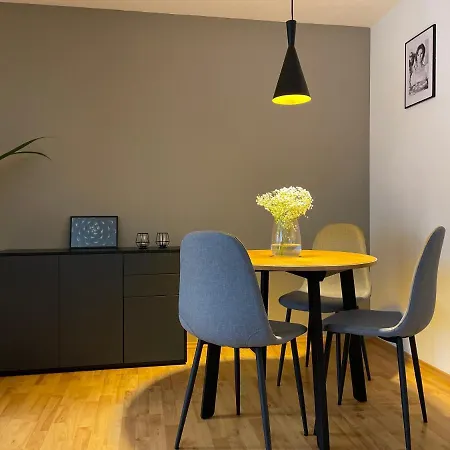 Lamiacasa Family Near Bosch And Fair